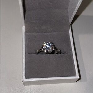 2 carat pt950 silver Ring engagement ring